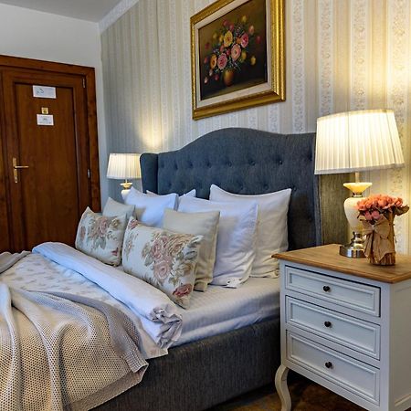 Vila Sarada Boutique Дева Екстериор снимка