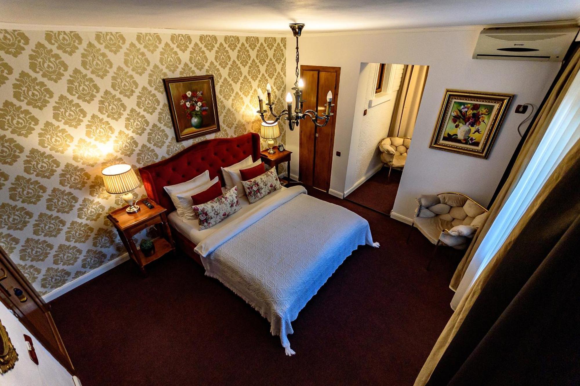 Vila Sarada Boutique Дева Екстериор снимка