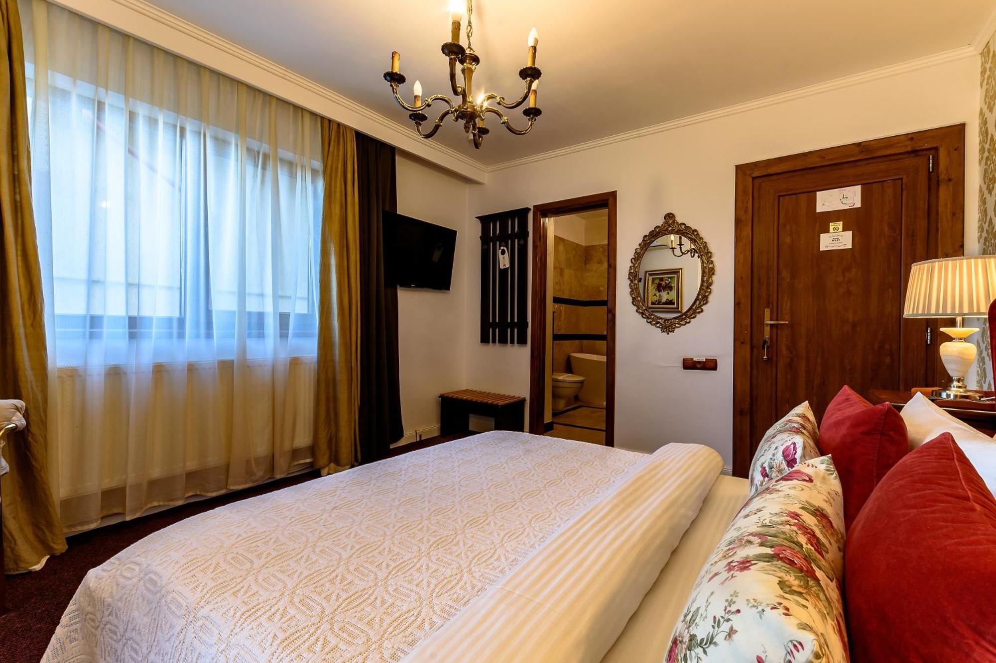 Vila Sarada Boutique Дева Екстериор снимка