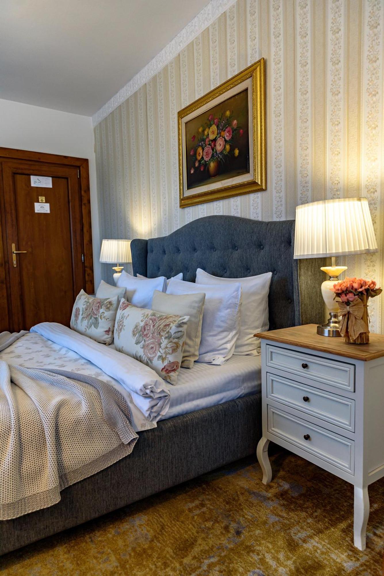 Vila Sarada Boutique Дева Екстериор снимка