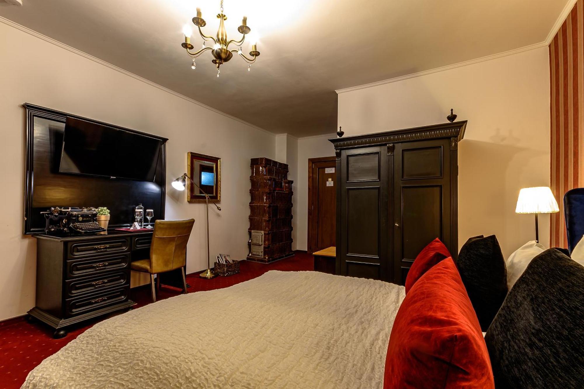 Vila Sarada Boutique Hotel Дева Екстериор снимка